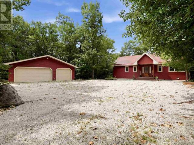 687 Finns Bay RD Macdonald, Meredith and Aberdeen Additional Ontario, P0S 1C0 - 3 Bedrooms Waterfront Home For sale