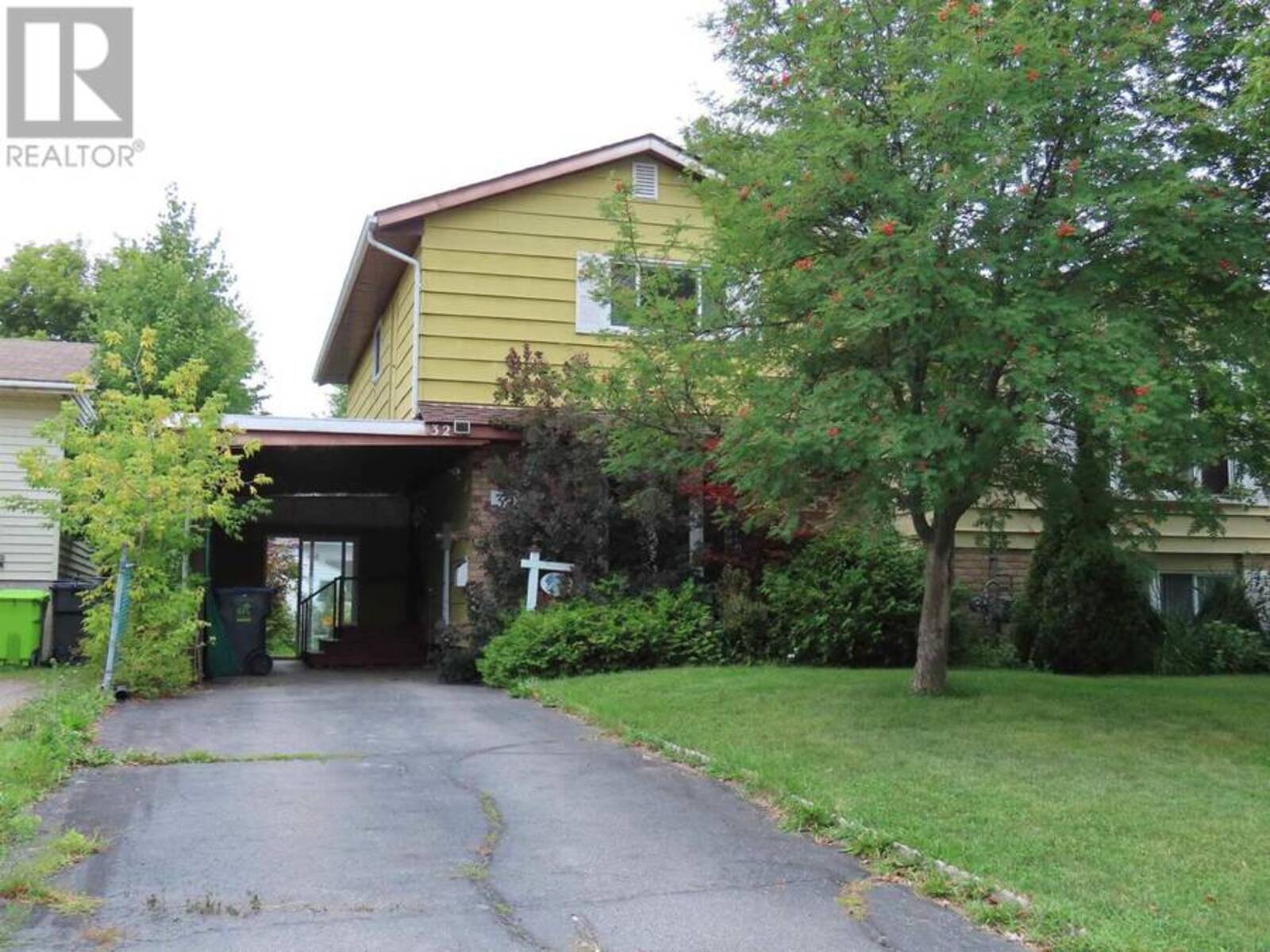 32 Breton RD, Sault Ste. Marie, Ontario P6B 5W6