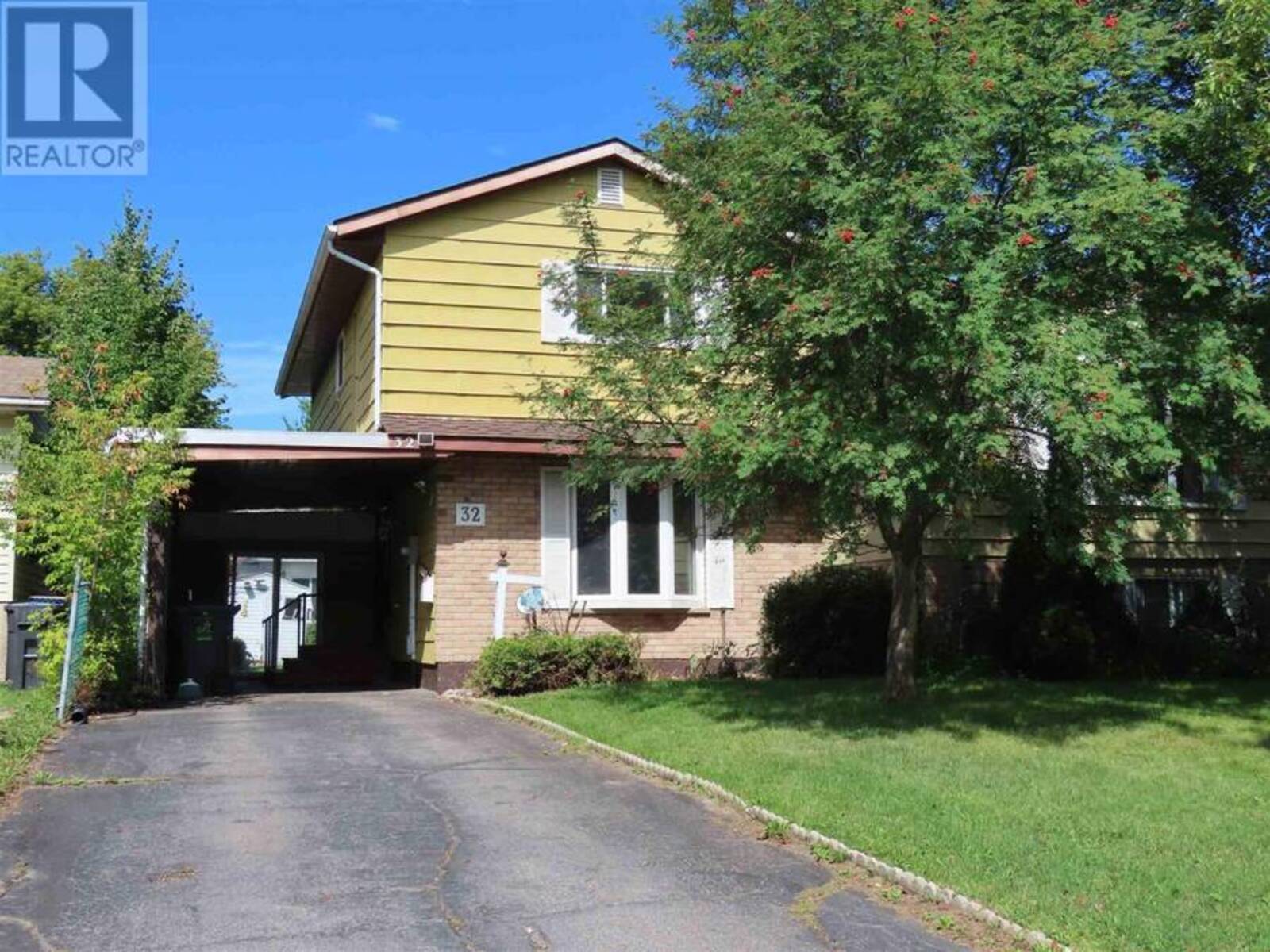 32 Breton RD, Sault Ste. Marie, Ontario P6B 5W6