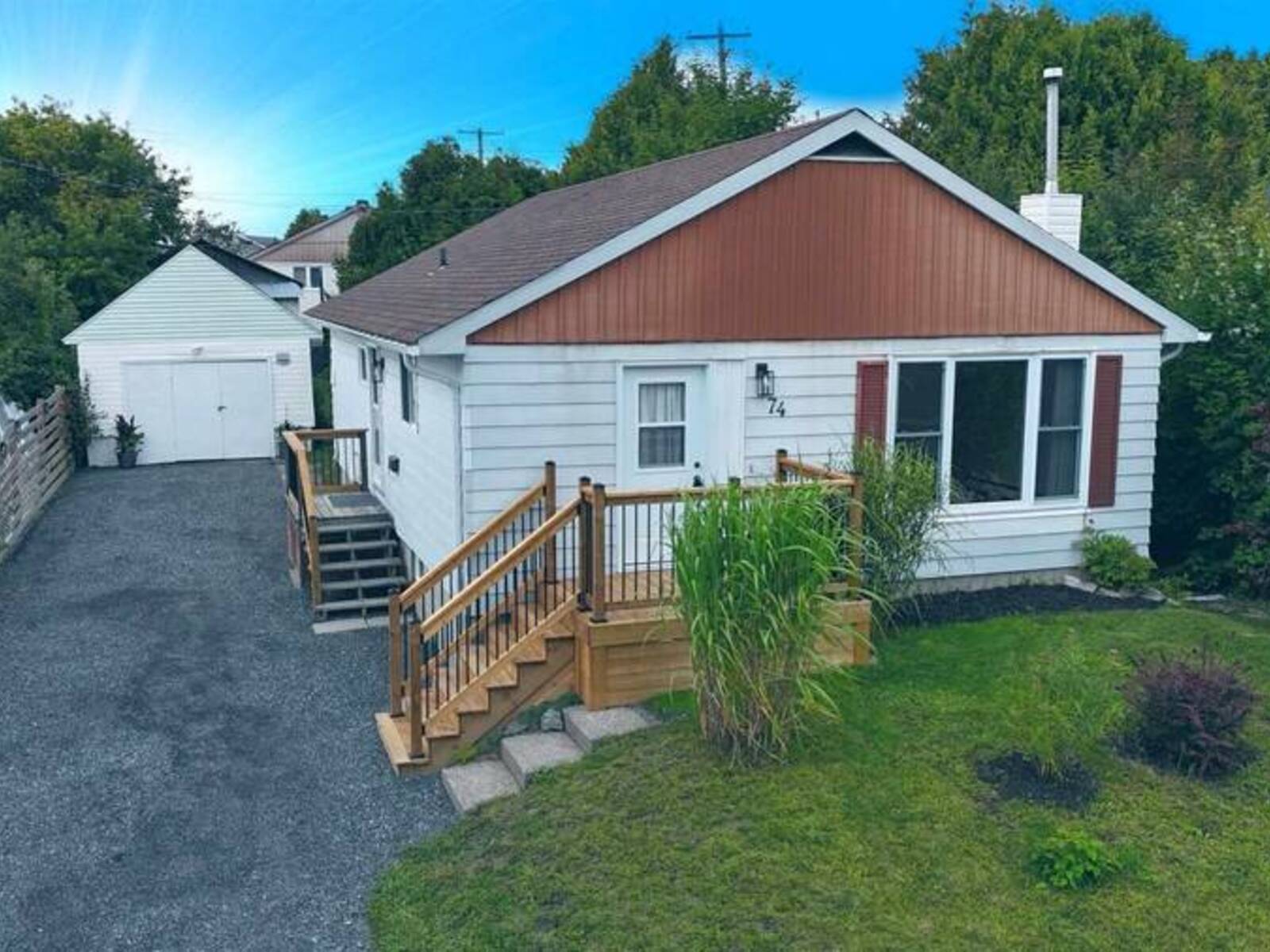74 Roman AVE, Elliot Lake, Ontario P5A 1S1