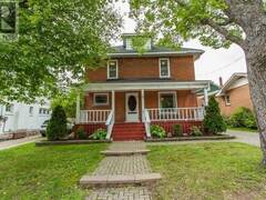 11 The Crescent Sault Ste. Marie Ontario, P6B 2Y1
