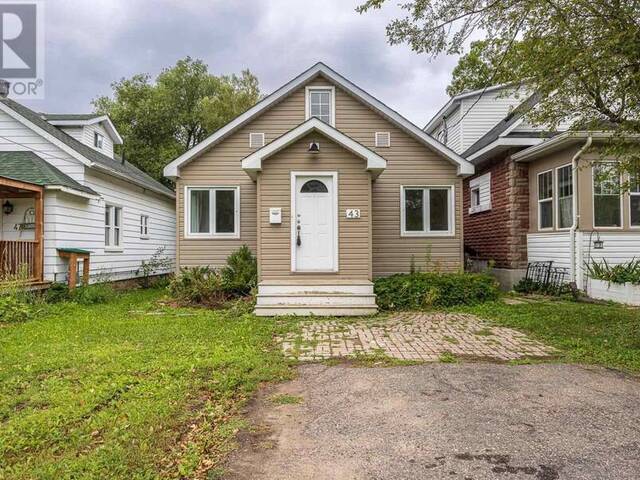 43 Salisbury AVE Sault Ste. Marie Ontario, P6B 1L9 - 2 Bedrooms Home For Sale