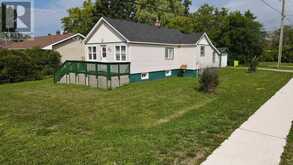 16 Stevens ST | Sault Ste. Marie Ontario | Slide Image Four