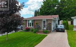 58 Stewart CRES | Elliot Lake Ontario | Slide Image Two