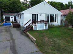 31 Hirshhorn AVE Elliot Lake Ontario, P5A 1P3