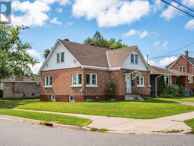 341 Devon RD Sault Ste. Marie Ontario, P6C 1Y4 - Multi-family Home For Sale