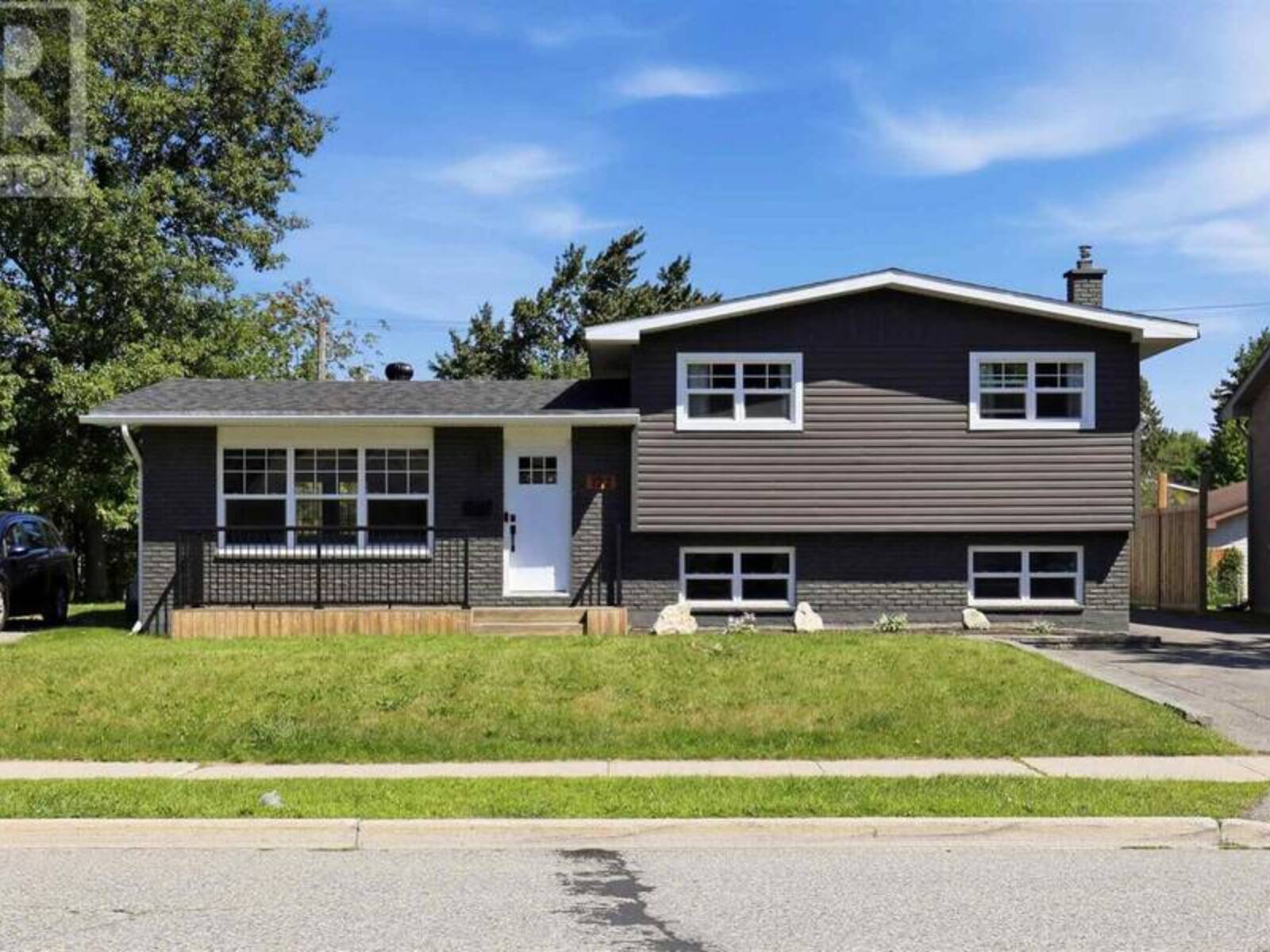 122 Boundary RD, Sault Ste. Marie, Ontario P6A 5B8
