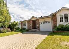 27 Village CT | Sault Ste. Marie Ontario | Slide Image Two