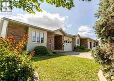 27 Village CT | Sault Ste. Marie Ontario | Slide Image One