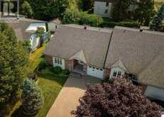27 Village CT | Sault Ste. Marie Ontario | Slide Image Three