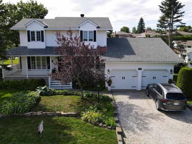 34 Fairmount DR Sault Ste. Marie Ontario, P6B 5X7 - 4 Bedrooms Home For Sale