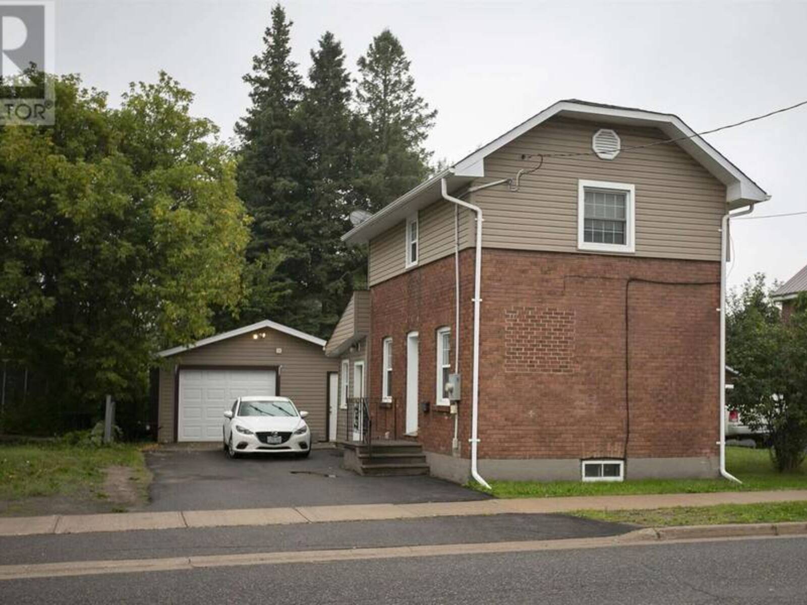 3 Henrietta AVE, Sault Ste. Marie, Ontario P6C 1Z2