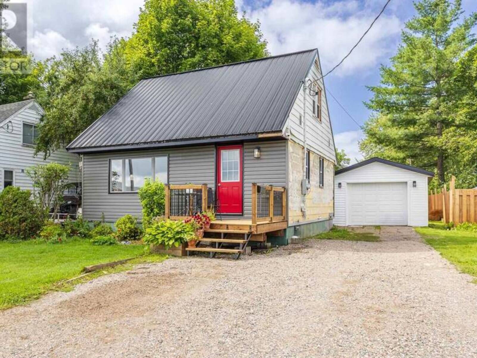 83 Weldon AVE, Sault Ste. Marie, Ontario P6B 3C5