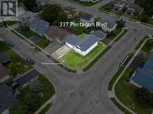 237 Pentagon BLVD | Sault Ste. Marie Ontario | Slide Image Ten