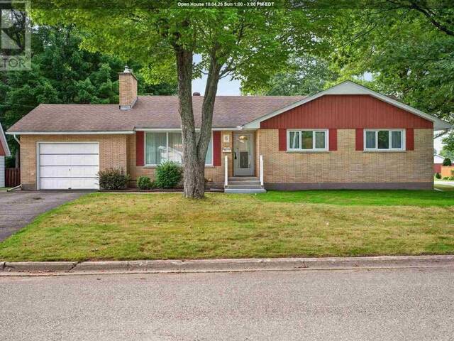 6 Pinemore BLVD Sault Ste. Marie Ontario, P6B 4E3 - 3 Bedrooms Home For Sale