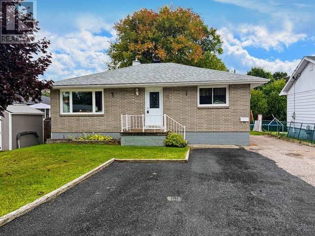47 Stevens RD Elliot Lake Ontario, P5A 1M5 - 4 Bedrooms Home For Sale