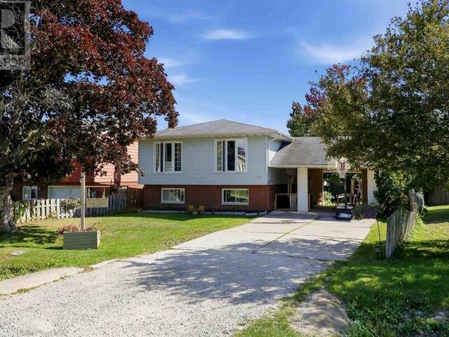 15 Sutton PL Sault Ste. Marie Ontario, P6A 6A8 - 5 Bedrooms Home For Sale