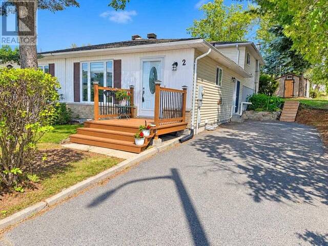 2 FARRELL CRES Elliot Lake Ontario, P5A 3N6 - 3 Bedrooms Home For Sale