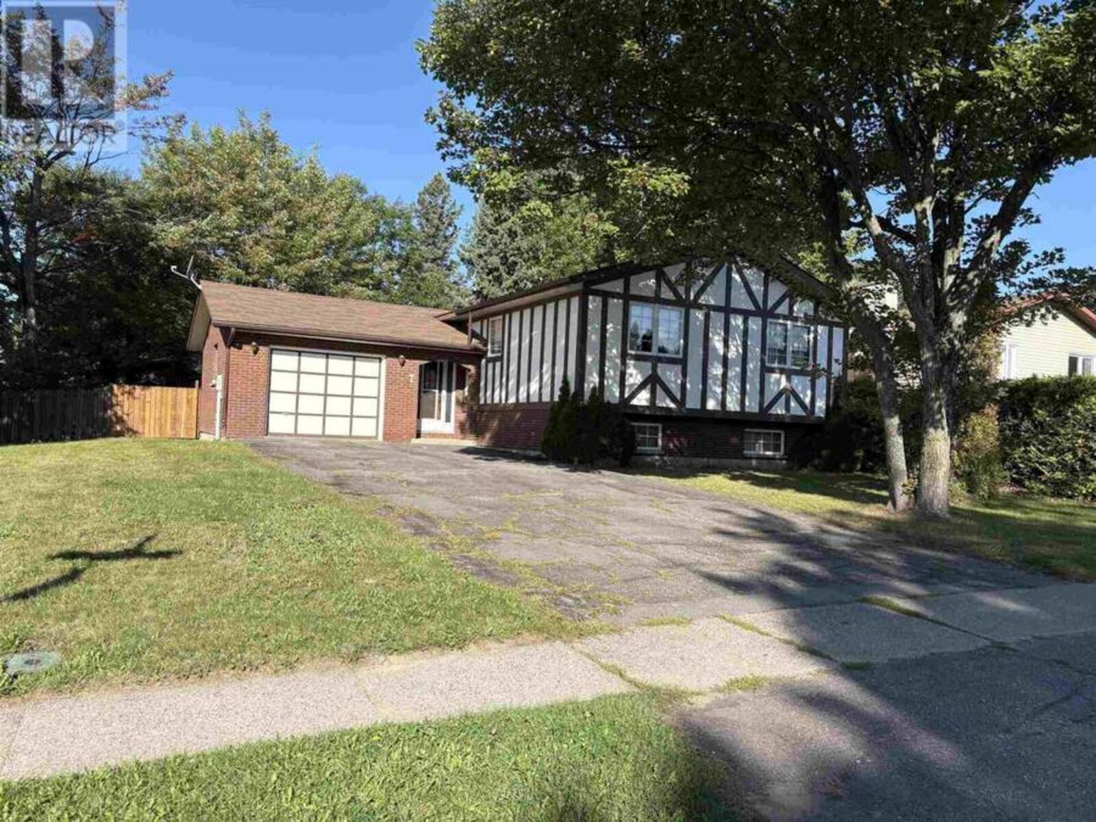 7 Panoramic DR, Sault Ste. Marie, Ontario P6B 5T5