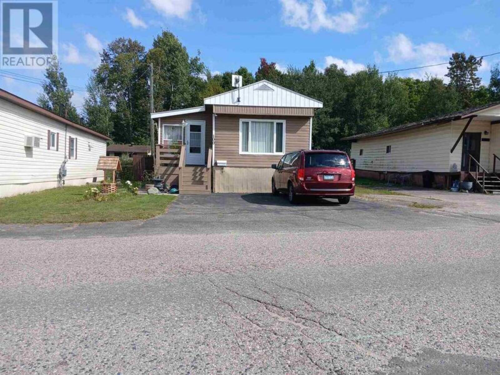 100 Westhill RD, Elliot Lake, Ontario P5A 1A7