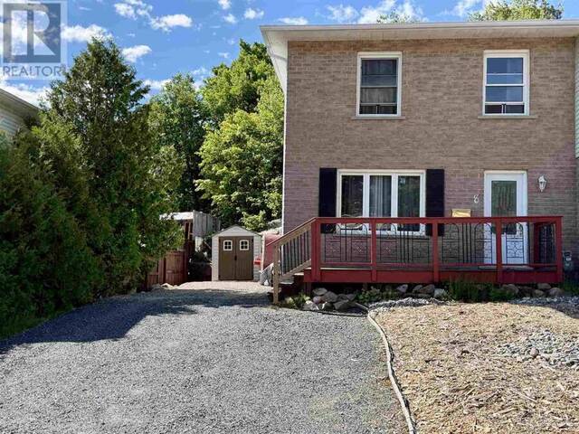 8 Feltz RD Elliot Lake Ontario, P5A 3P9 - 2 Bedrooms Home For Sale