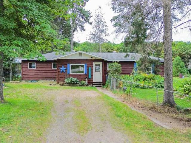 799 Hwy 552 W North Algoma Ontario, P0S 1E0 - 3 Bedrooms Waterfront Home For sale