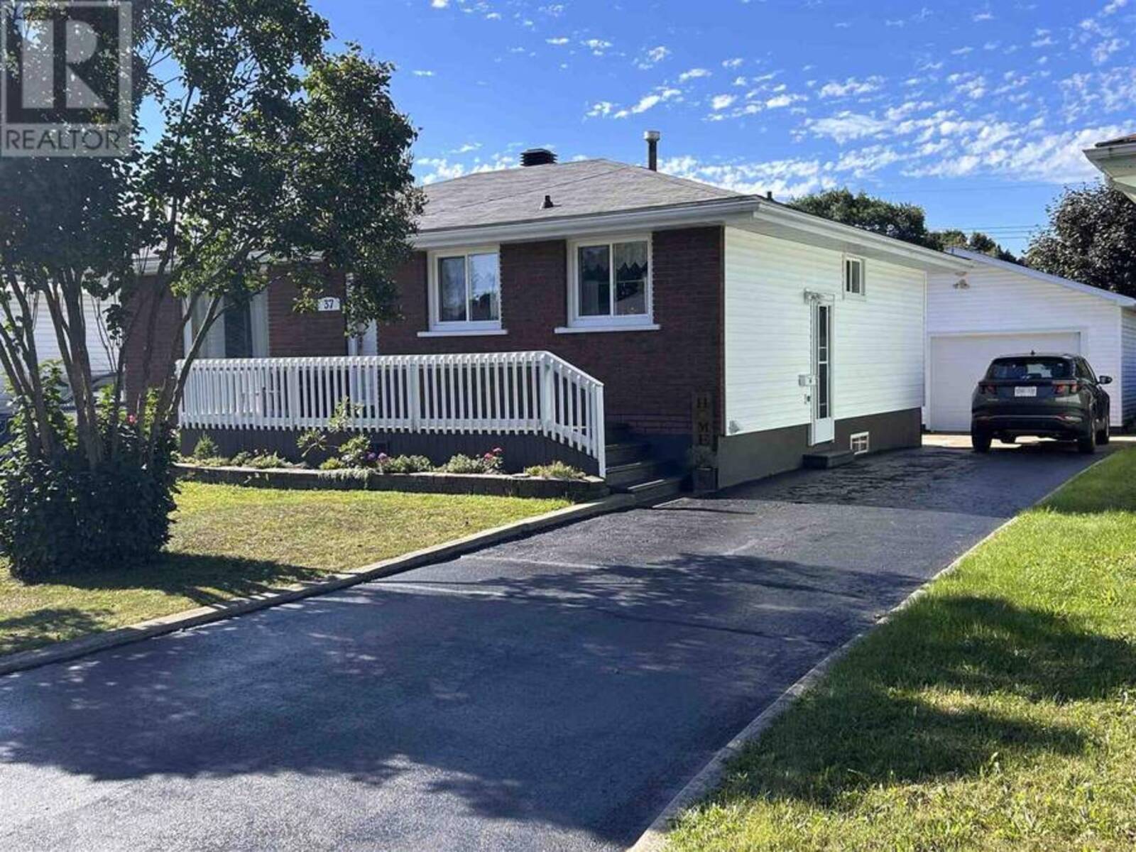 37 South Market ST, Sault Ste. Marie, Ontario P6A 5G5