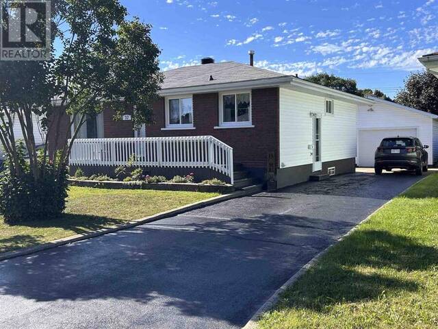 37 South Market ST Sault Ste. Marie Ontario, P6A 5G5 - 3 Bedrooms Home For Sale