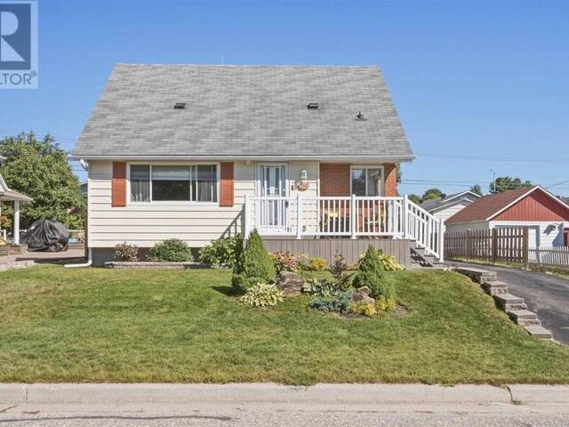 260 Mississagua AVE Elliot Lake Ontario, P5A 1E7 - 3 Bedrooms Home For Sale