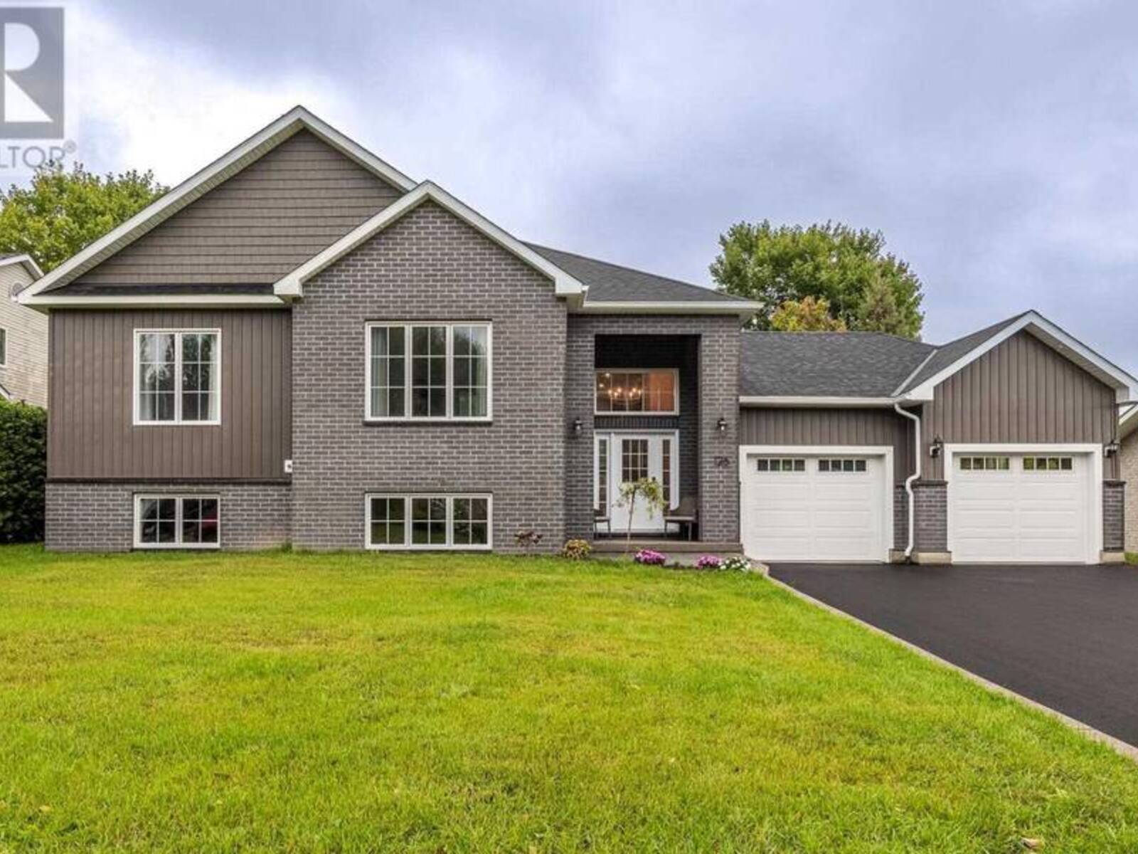 126 Queensgate BLVD, Sault Ste. Marie, Ontario P6A 6Y4