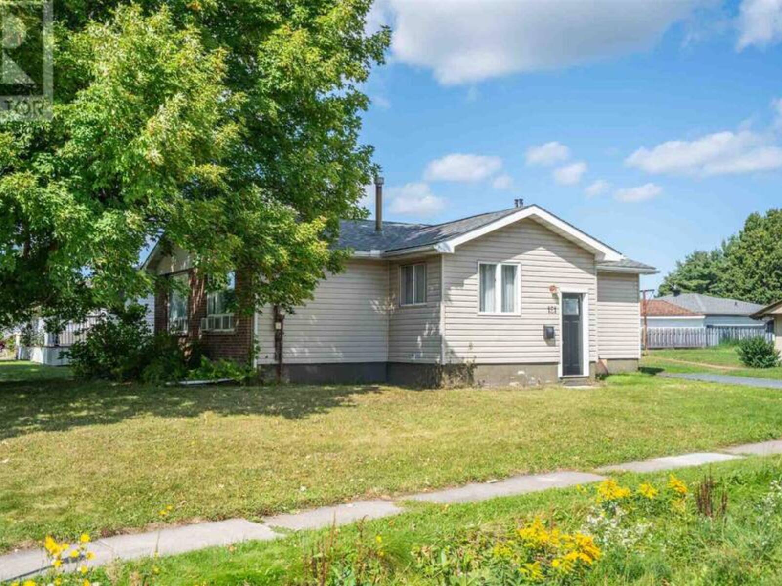 151 Chicora CRES, Sault Ste. Marie, Ontario P6A 5T1