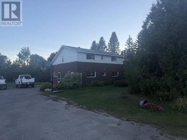 35 Avery RD Sault Ste. Marie Ontario, P6A 5K8 - 4 Bedrooms Home For Sale