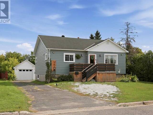 282 Spadina AVE Sault Ste. Marie Ontario, P6C 5E2 - 4 Bedrooms Home For Sale