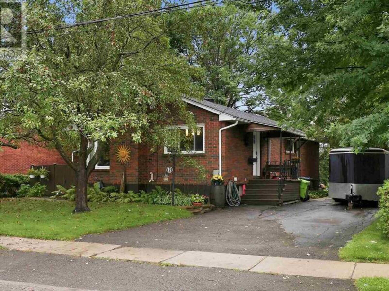 19 Illinois AVE, Sault Ste. Marie, Ontario P6A 4M2