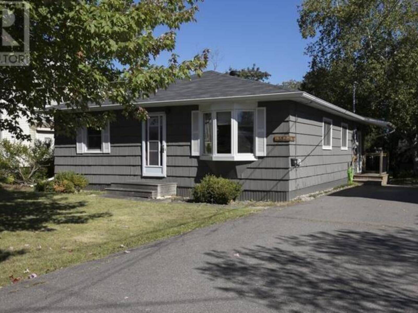 552 Lake ST, Sault Ste. Marie, Ontario P6B 3L2