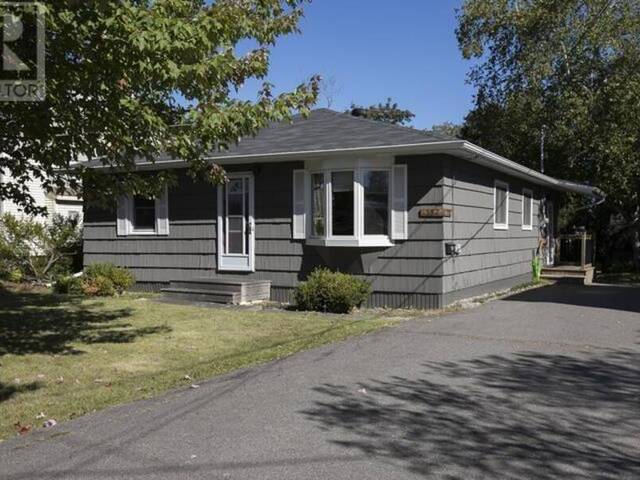 552 Lake ST Sault Ste. Marie Ontario, P6B 3L2 - 3 Bedrooms Home For Sale