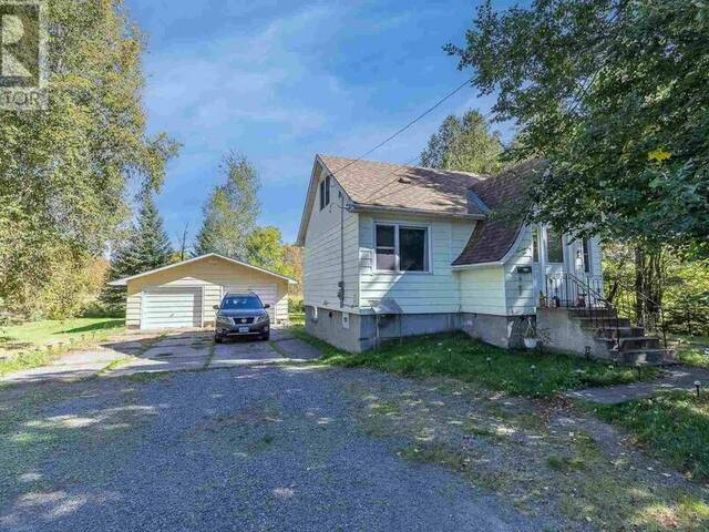 1310 Peoples RD Sault Ste. Marie Ontario, P6C 3W8 - 3 Bedrooms Home For Sale