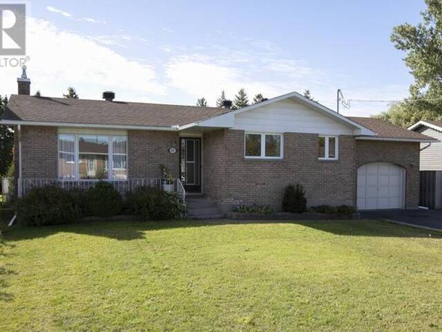 403 Sydenham RD Sault Ste. Marie Ontario, P6C 2X8 - 3 Bedrooms Home For Sale