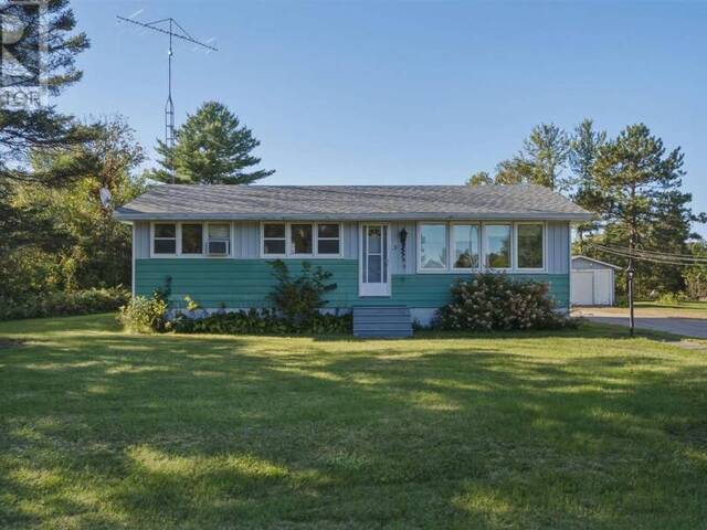 32 Mississagi CRES Huron Shores Ontario, P0R 1H0 - 3 Bedrooms Waterfront Home For sale