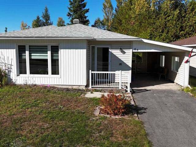 88 Esten DR S Elliot Lake Ontario, P5A 3L9 - 3 Bedrooms Home For Sale