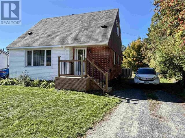135 Dieppe AVE Elliot Lake Ontario, P5A 1H6 - 3 Bedrooms Home For Sale