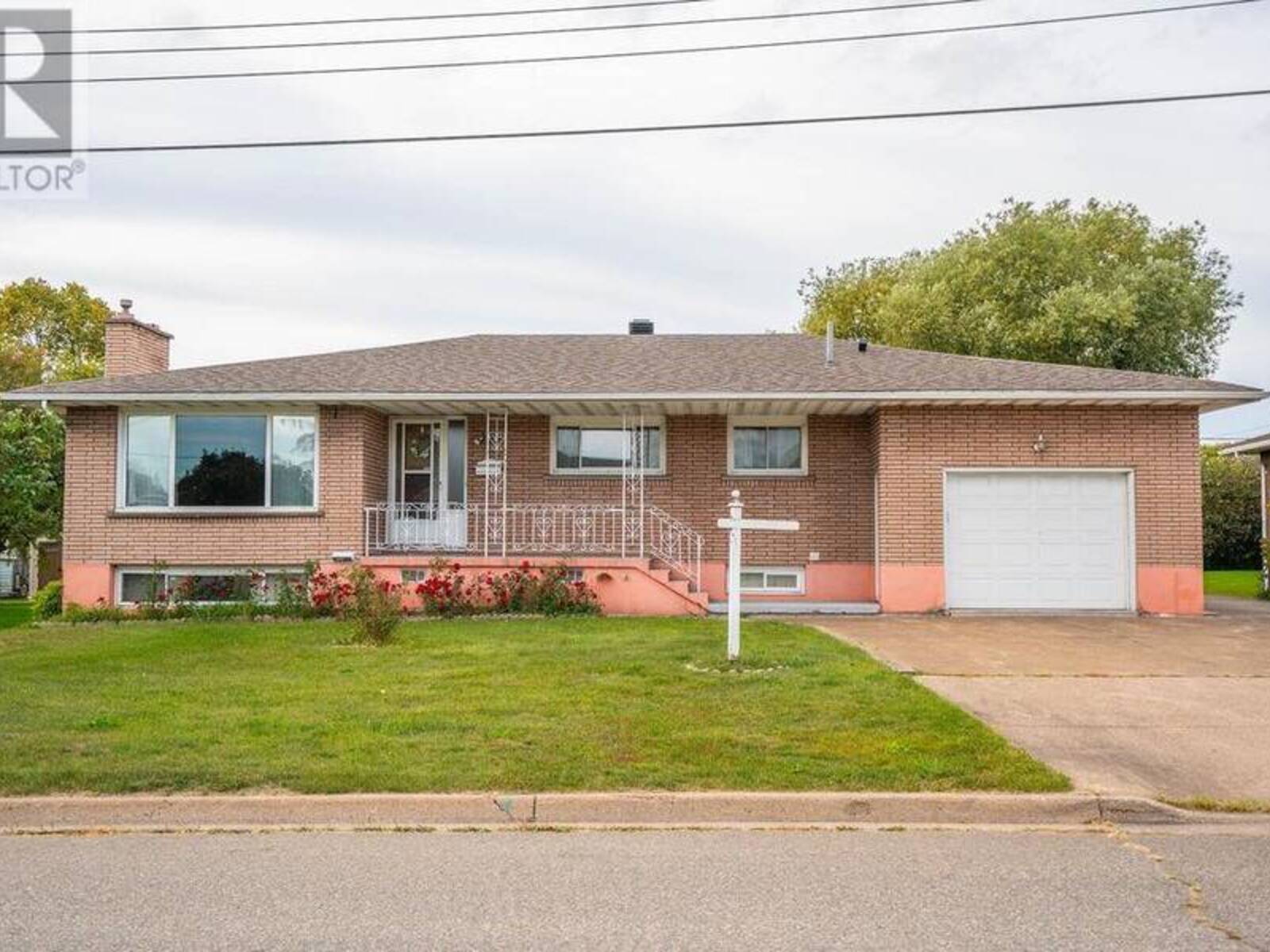 285 Spadina AVE, Sault Ste. Marie, Ontario P6C 5E1