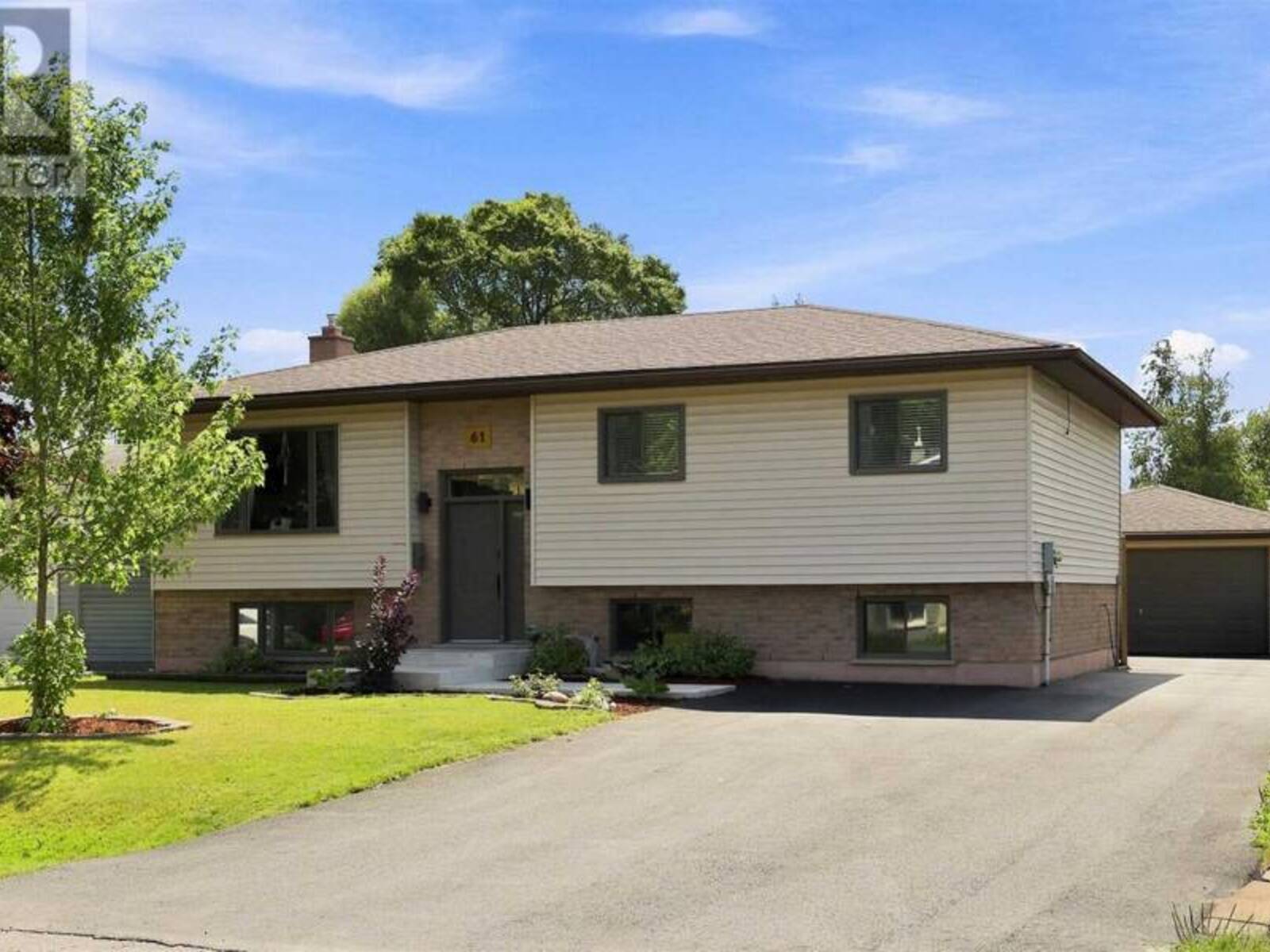 61 Bristol PL, Sault Ste. Marie, Ontario P6A 6L9