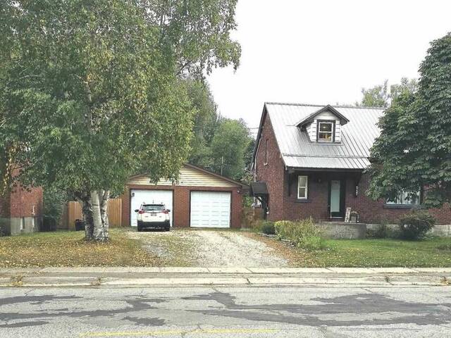 317 Goulais AVE Sault Ste. Marie Ontario, P6C 5A3 - 3 Bedrooms Home For Sale