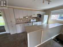 17 Brown RD | Elliot Lake Ontario | Slide Image Four