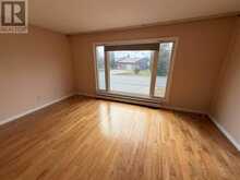17 Brown RD | Elliot Lake Ontario | Slide Image Eight
