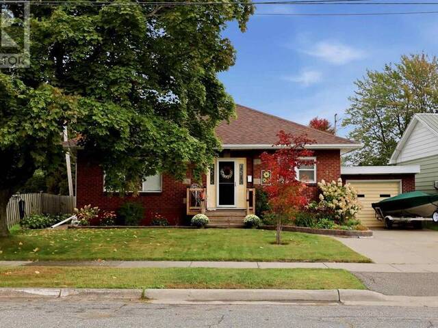 44 McCrea ST Sault Ste. Marie Ontario, P6A 4A1 - 2 Bedrooms Home For Sale
