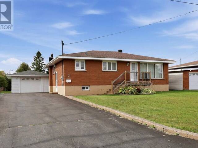 3 Dawson AVE Sault Ste. Marie Ontario, P6C 4B2 - 3 Bedrooms Home For Sale
