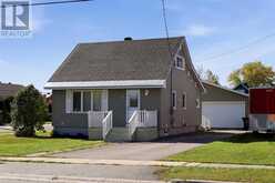 3 Weldon AVE | Sault Ste. Marie Ontario | Slide Image Thirty-five