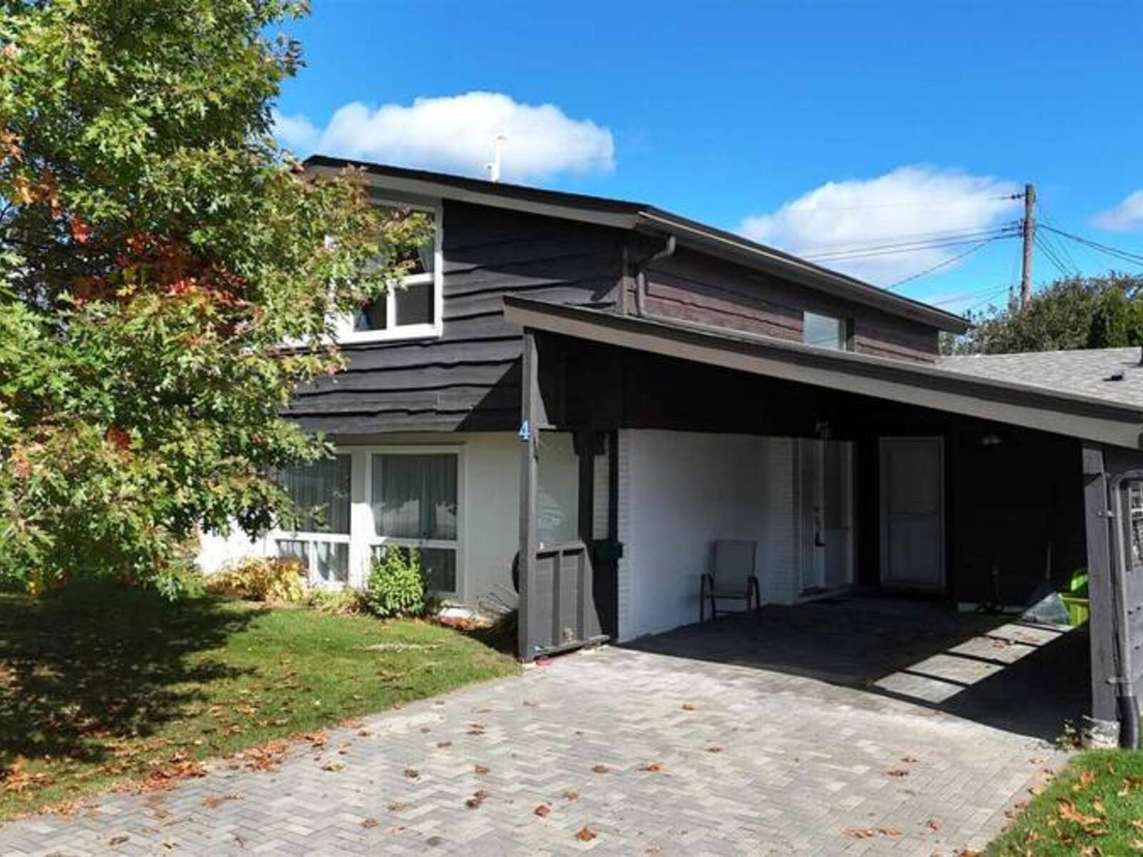 4 Timmins RD, Elliot Lake, Ontario P5A 1K7